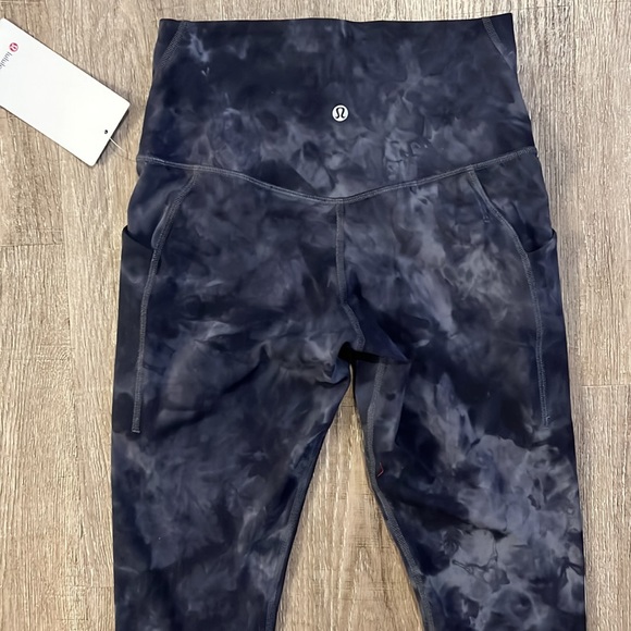 Lululemon align HR Crop 23” *Pockets - Picture 9 of 10